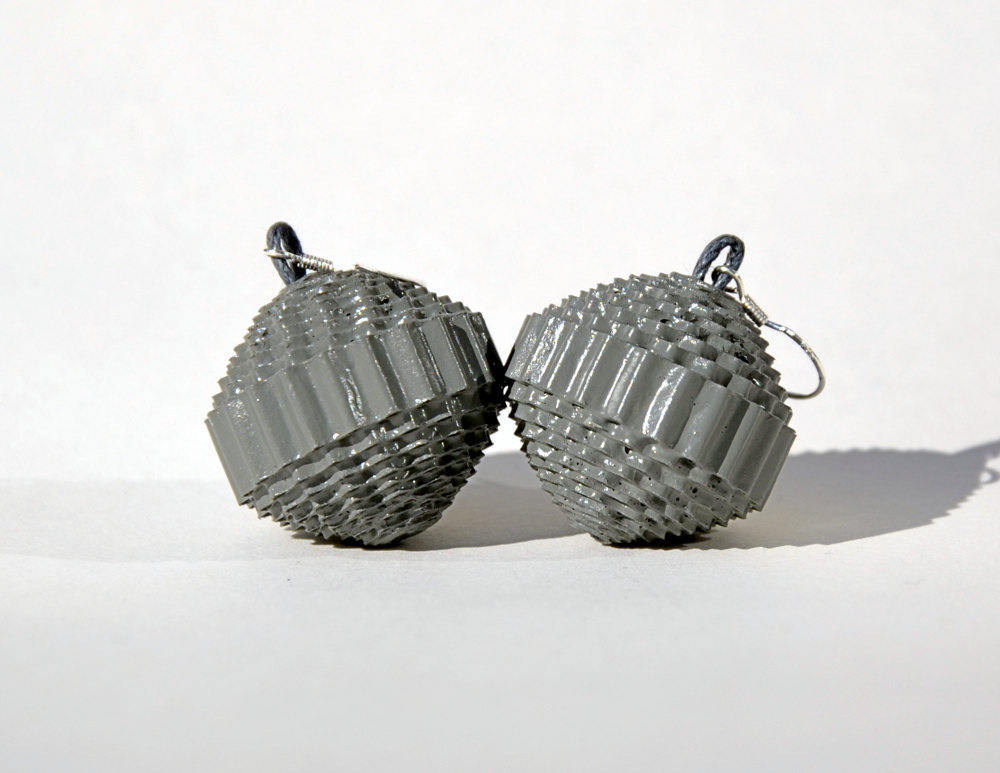 Grey: Necklace FILA with Beads of Corrugated Cardboard