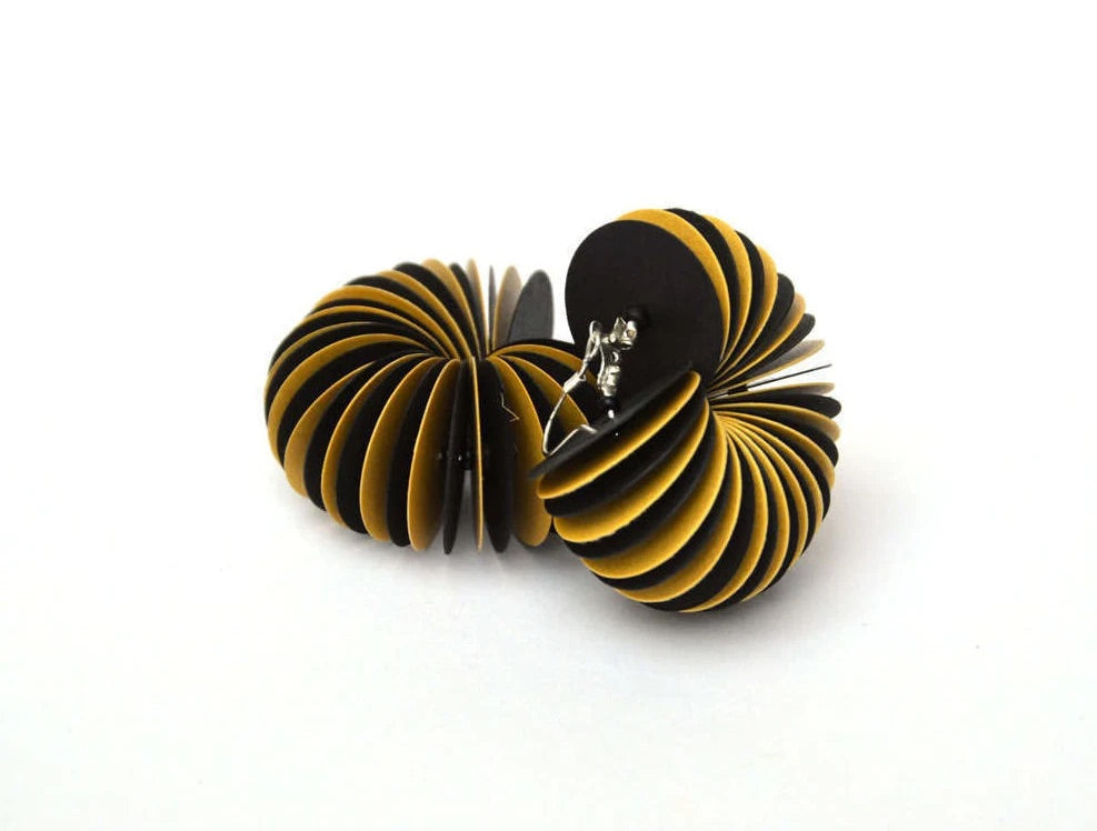 Two colours: Dangle Earrings CARTA