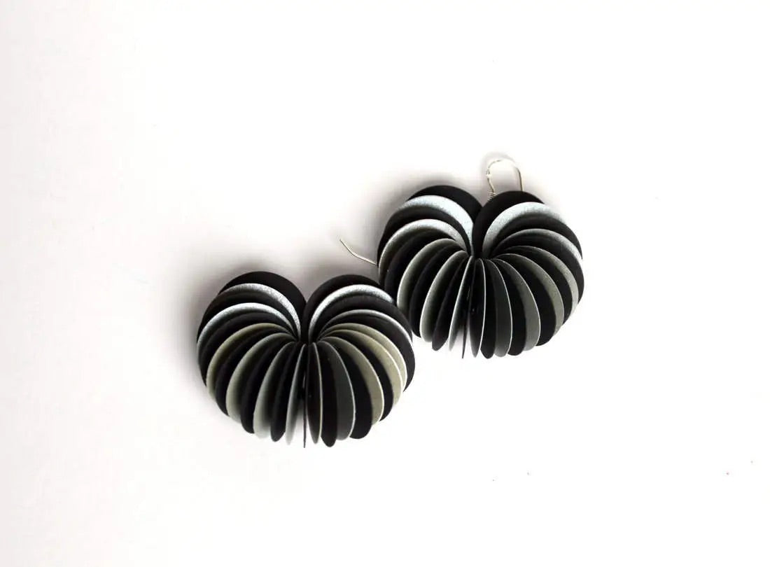 Two colours: Dangle Earrings CARTA