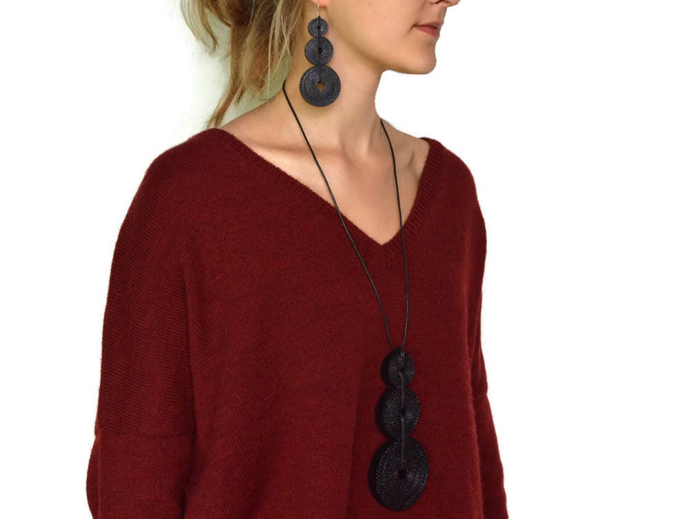 Black Red Grey: Statement Pendant TRICLO - corrugated cardboard