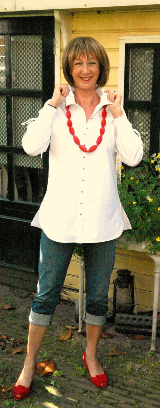 Poppy Red: Statement Necklace FILA with Beads of Corrugated Cardboard