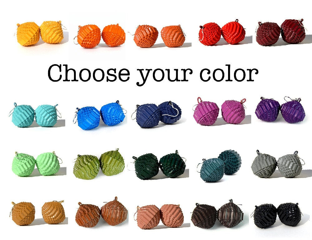 Paper Beads of corrugated cardboard - balls