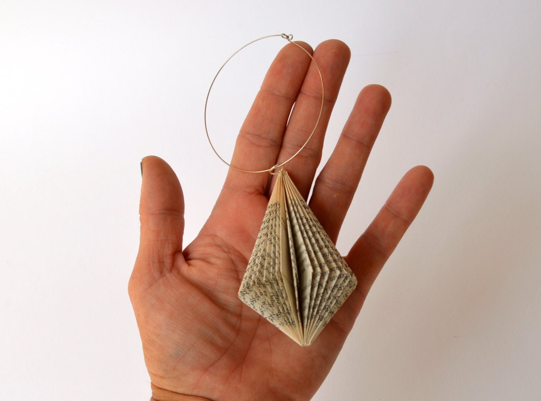 Pendulum small - Christmas Decoration: folded Book Art hanging Ornament