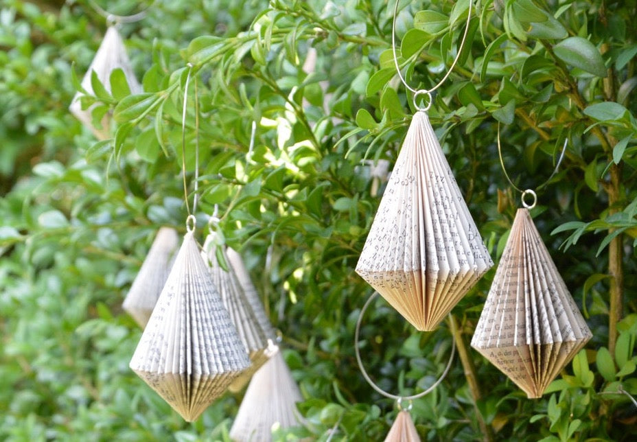 Pendulum small - Christmas Decoration: folded Book Art hanging Ornament