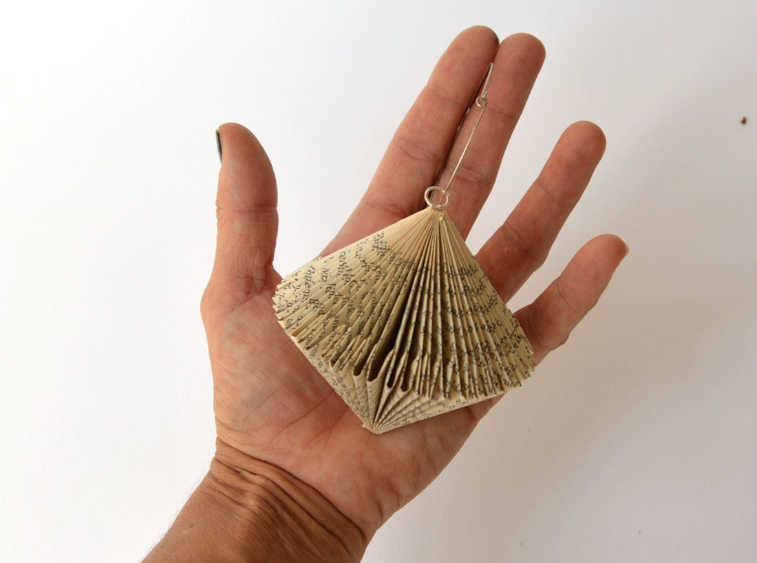 Spinner small - Christmas Decoration: folded Book Art hanging Ornament
