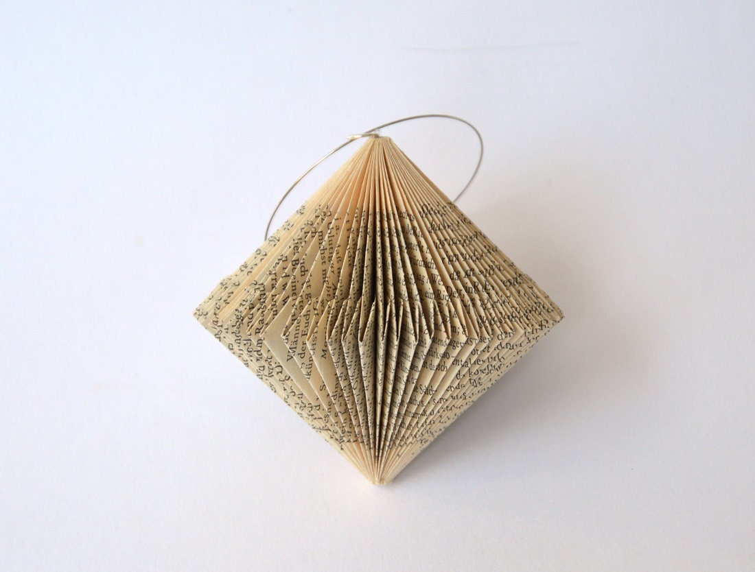 Spinner small - Christmas Decoration: folded Book Art hanging Ornament