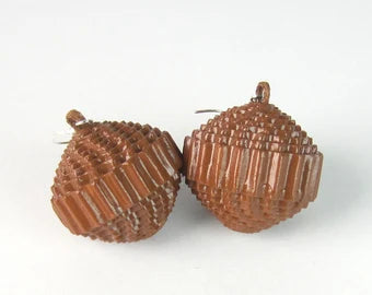 Hazelnut: Earrings PALLA - made of corrugated cardboard