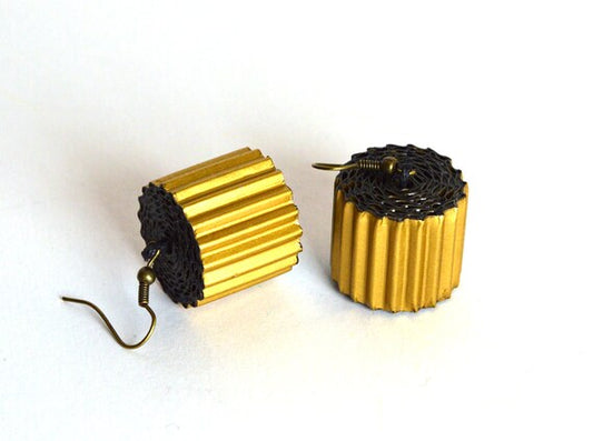 Golden-black RULLO:  Earrings made of corrugated cardboard