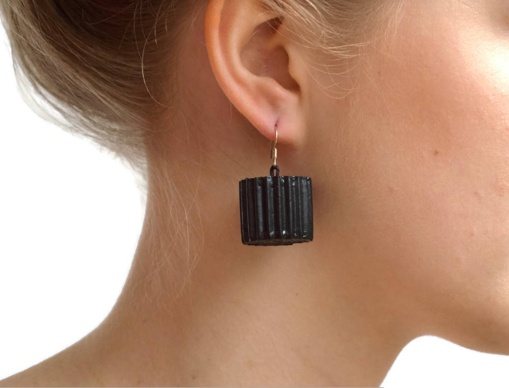 RULLO:  Earrings made of corrugated cardboard