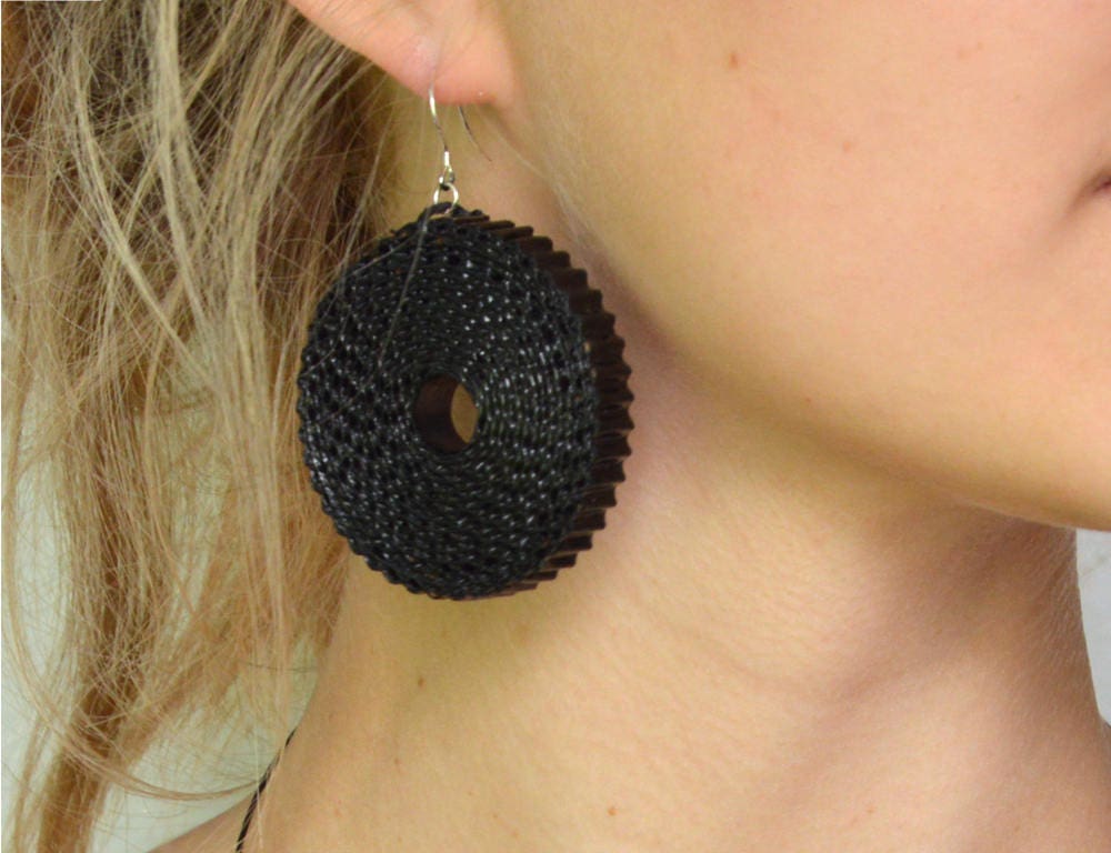 Black Earrings ROTA LARGE made of corrugated cardboard